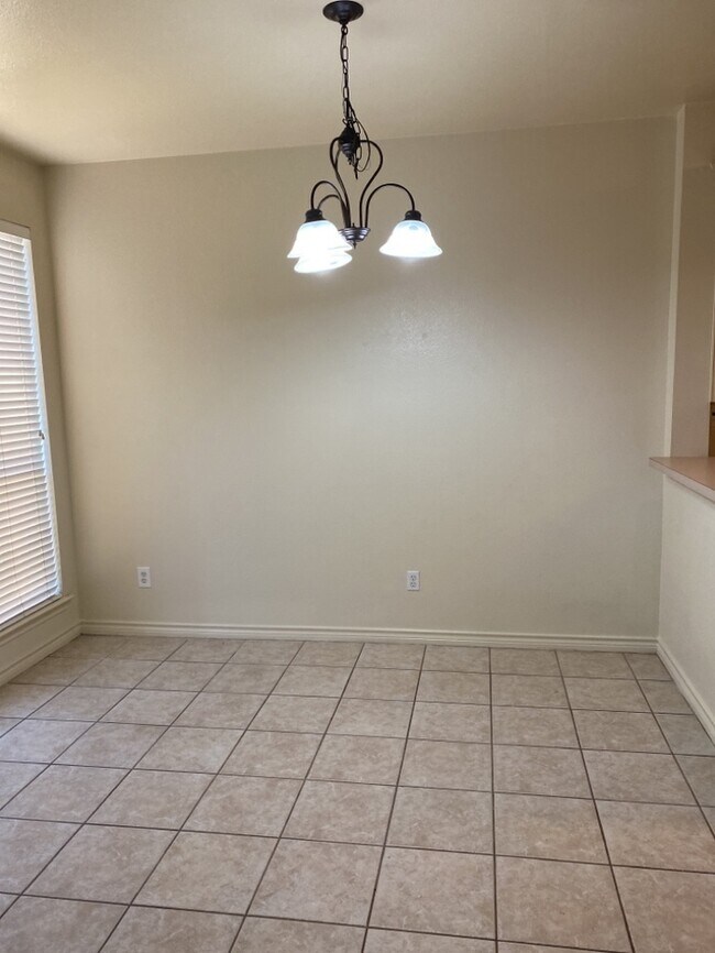 Building Photo - Townhome 3/2/2 in Arlington