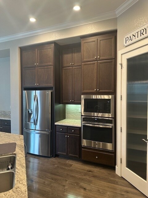 Building Photo - Gorgeous 3 Bedroom 2 Bathroom Manteca Home