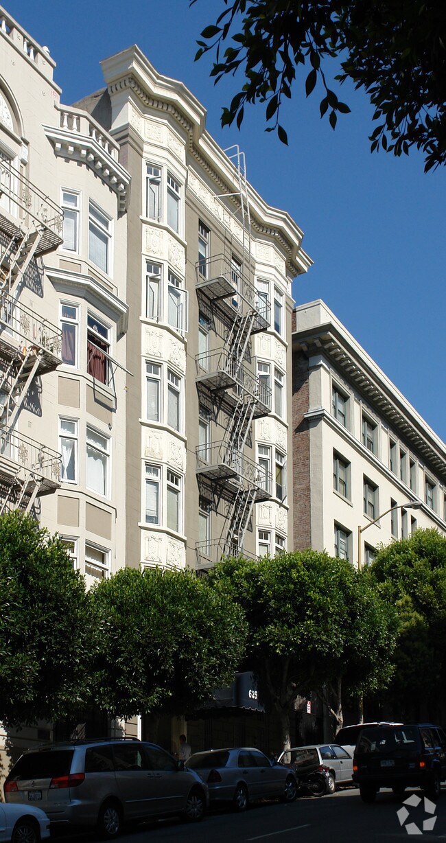 Building Photo - The Montecito