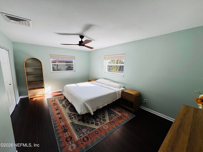 Building Photo - 1926 71st Ave