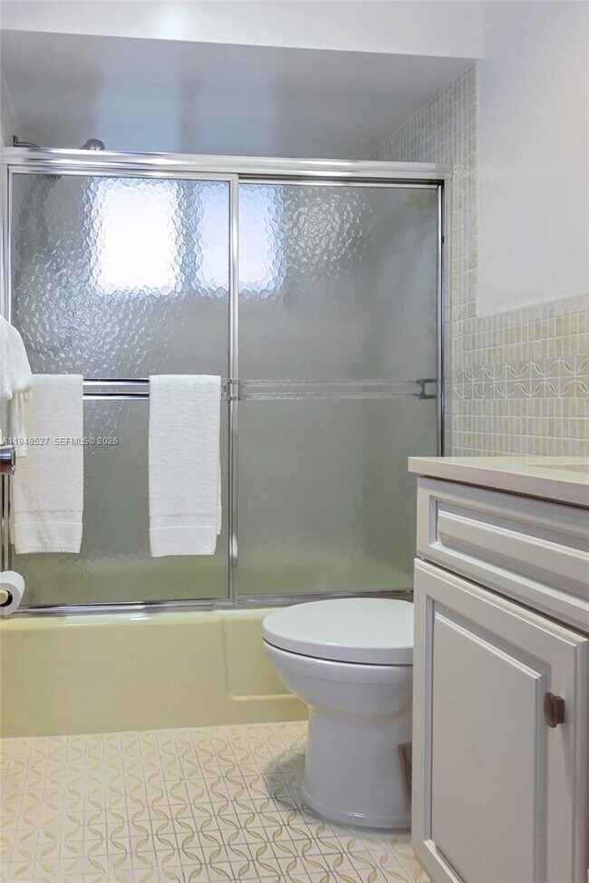 Building Photo - 1748 Rodman St