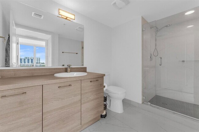 Building Photo - 400 Sunny Isles Blvd