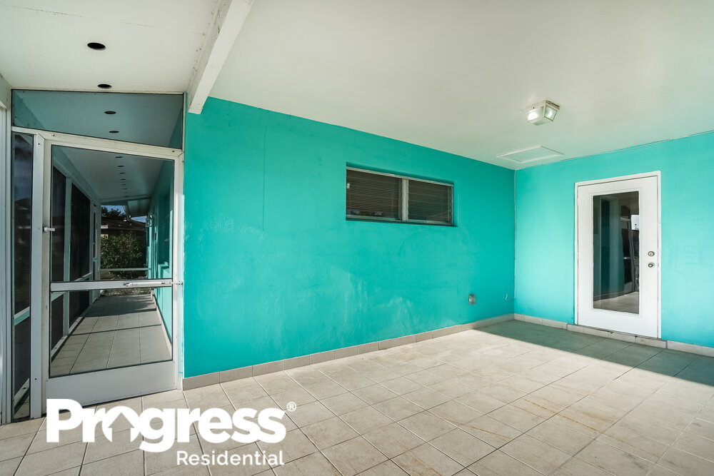 Building Photo - 344 Crestwood Ave