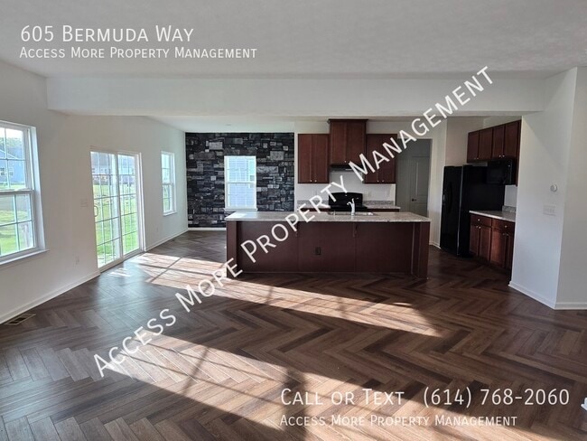 Building Photo - 605 Bermuda Way