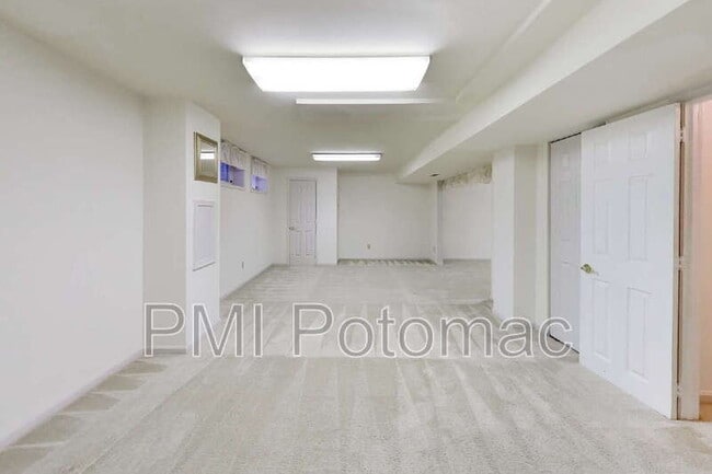 Building Photo - 14672 Brougham Way