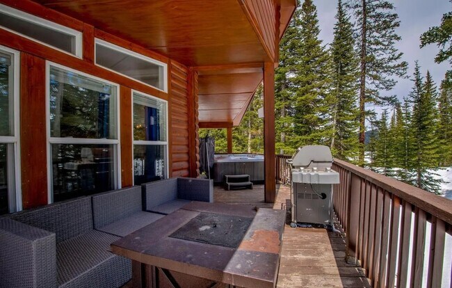 Building Photo - 492 Kimmes Ln