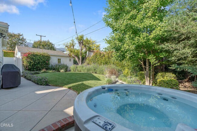 Building Photo - CHARMING 3BR + 2BA HOUSE IN MONROVIA!