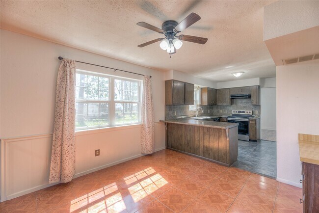 Building Photo - 25634 Chestnut Ln