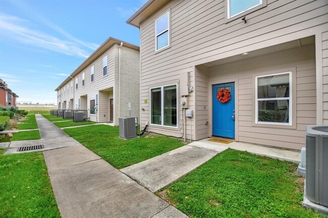 Building Photo - 20 Evanston St