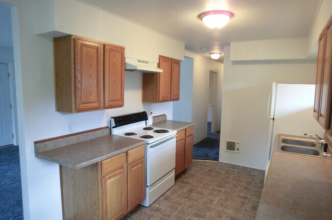 Building Photo - Lovely Home Close to Park