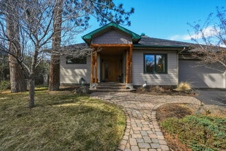 Building Photo - Beautiful 3-Bedroom Home Above Miller’s Landing with River and Mountain Vistas