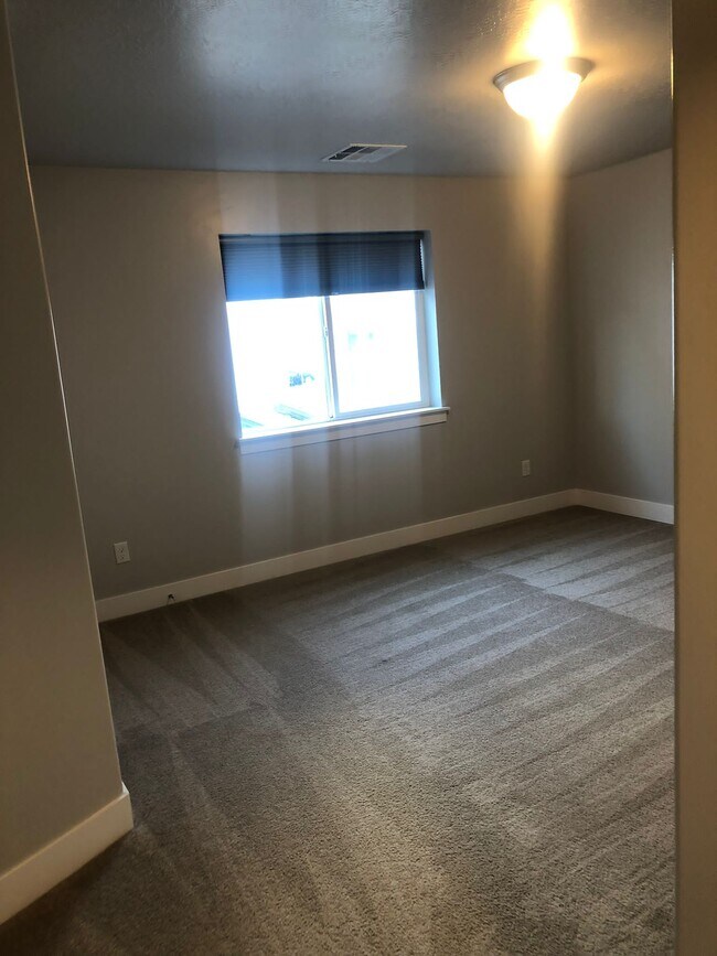 Building Photo - 3929 W 1800 N
