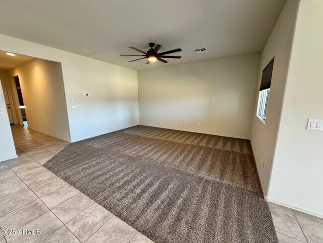 Building Photo - 18091 N Presley Ln