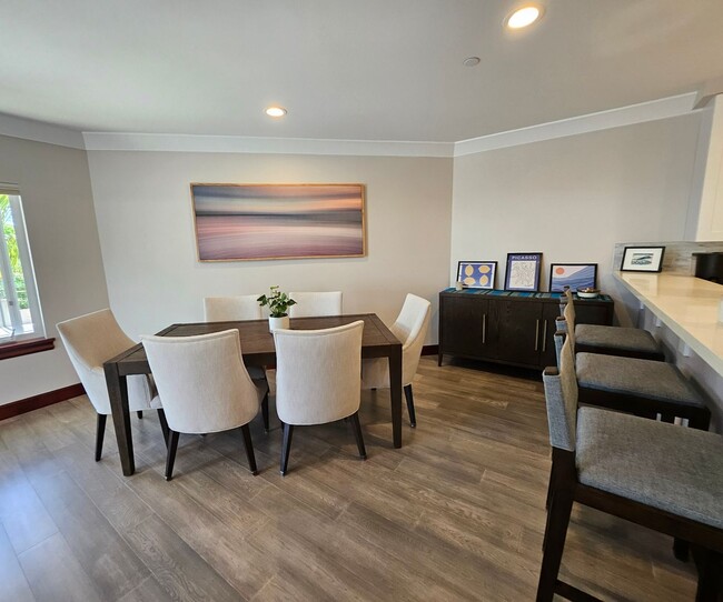 Building Photo - Turn-key Fully Furnished in Paradise Ridge...