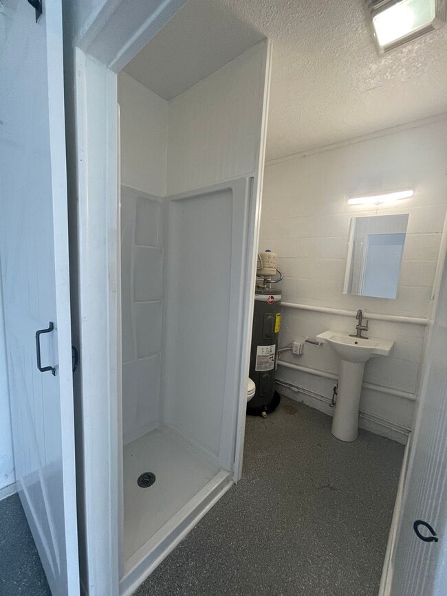 Building Photo - Adorable Apollo Beach Home for Rent   Brin...