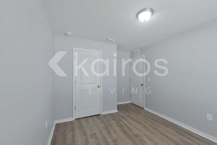 Building Photo - 2227 NW 11th Ct