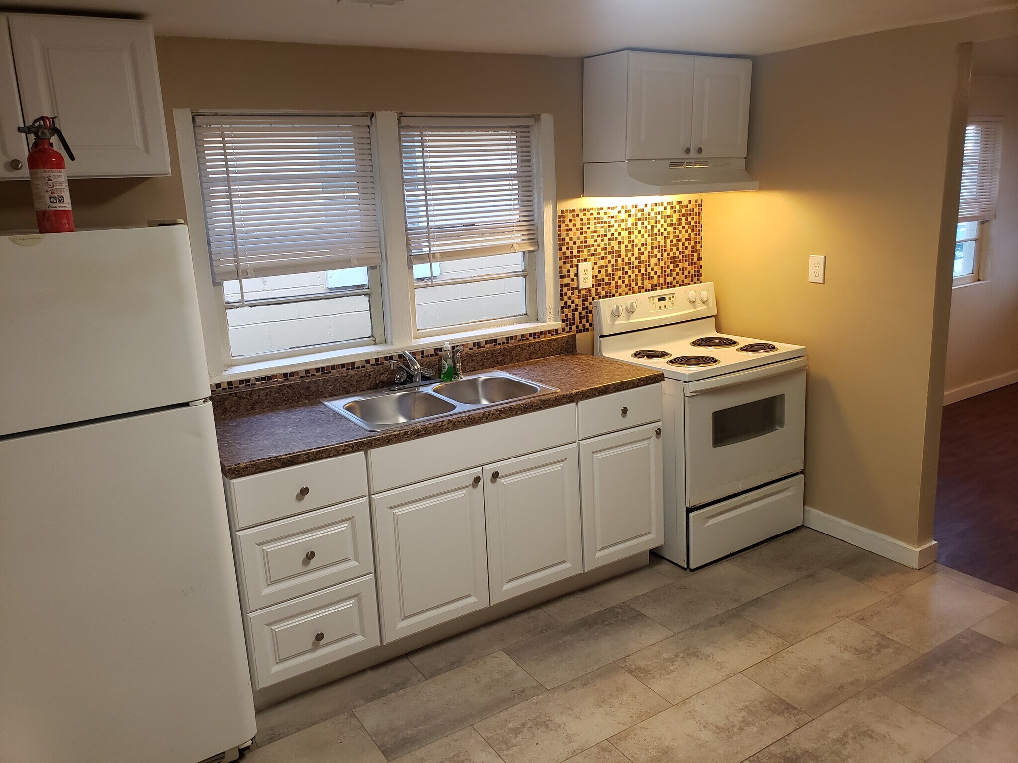 Kitchen - 43 Lissner Ave