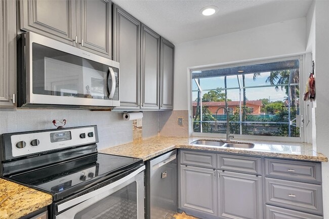 Building Photo - 1736 NW 38th St