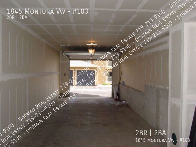 Building Photo - 1845 Montura View