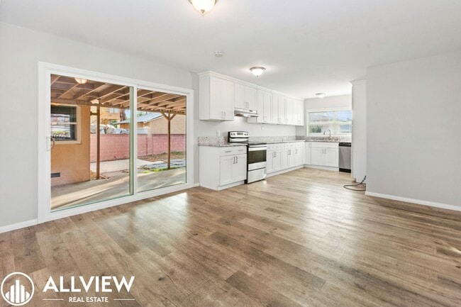 Building Photo - *NEW MOVE-IN SPECIAL | $1000 OFF FIRST MON...