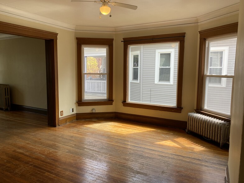 Building Photo - 2765 S Logan Ave