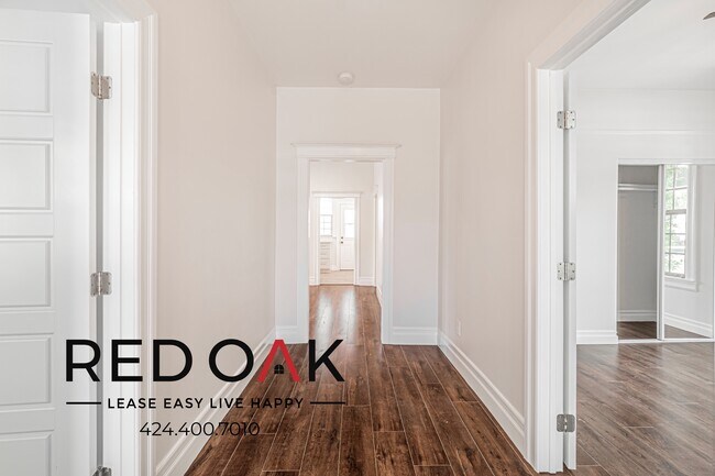 Building Photo - 3425 Walton Ave