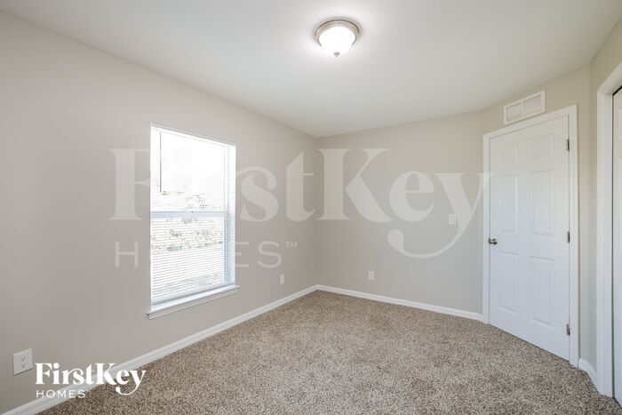 Building Photo - 2209 NW 37th Ave