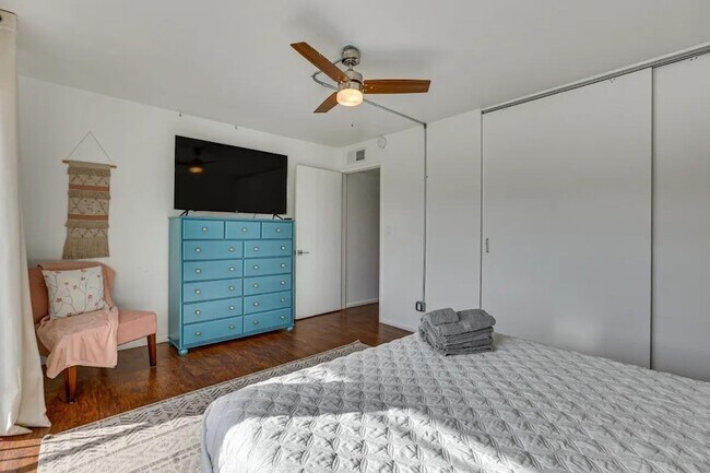 Building Photo - 7720 E Heatherbrae Ave