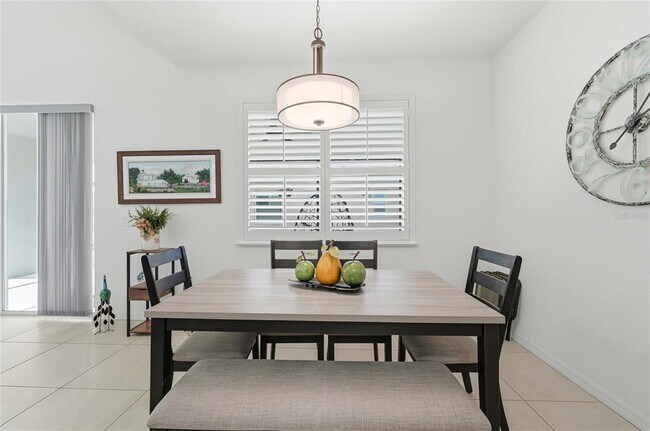 Building Photo - 1033 Sawgrass Dr