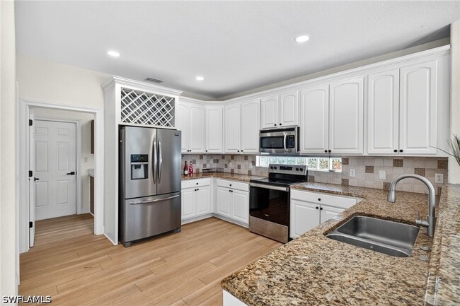 Building Photo - 9734 Silvercreek Ct