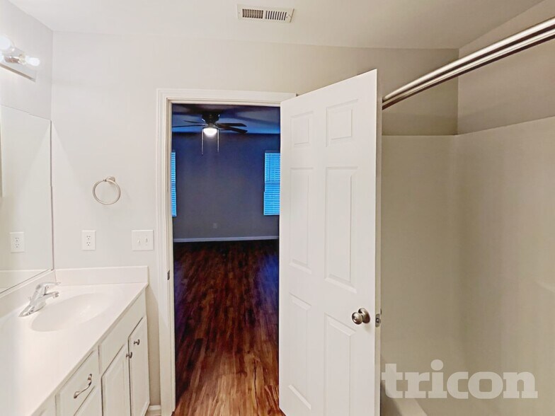 Building Photo - 285 Stone Meadow Ct