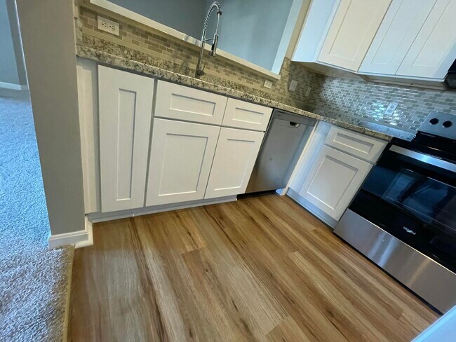 Building Photo - 1172 Retriever Wy