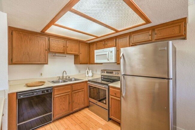 Building Photo - 7961 Lions Rock Way