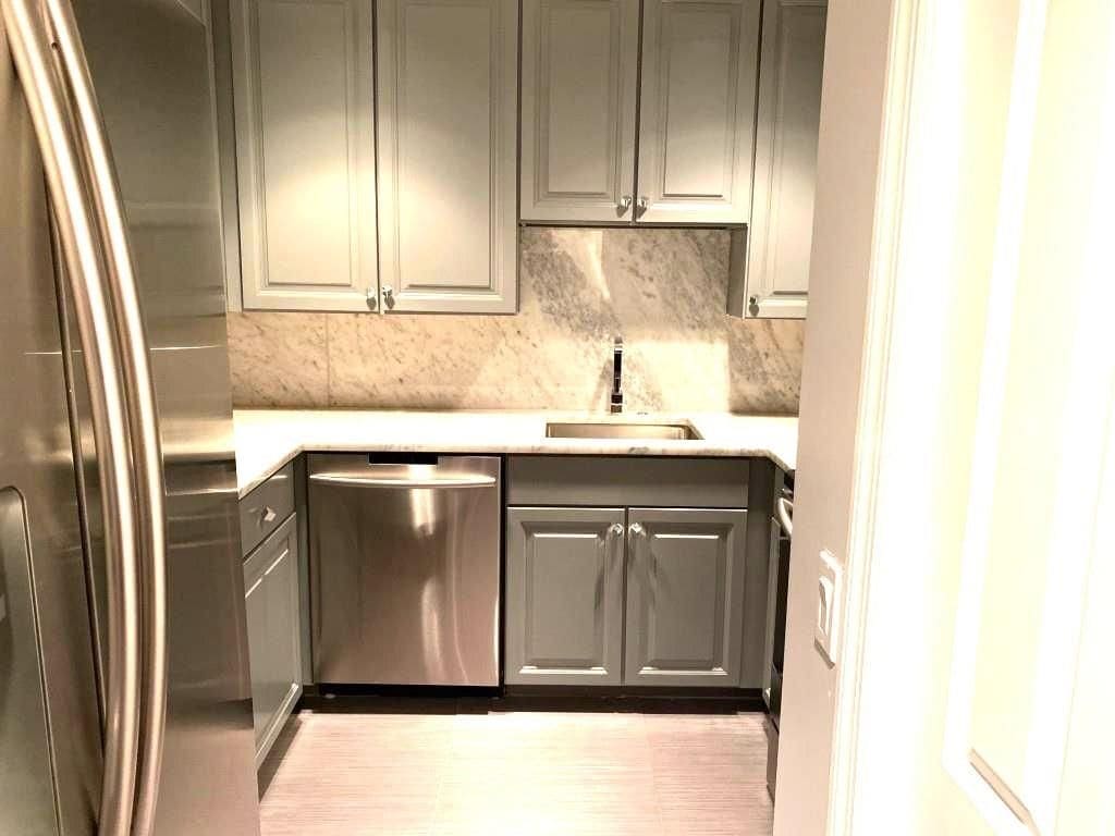 Building Photo - 195 14th St NE