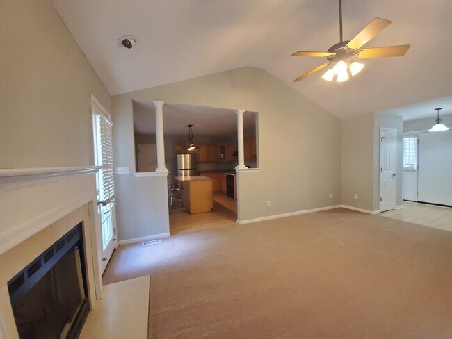 Building Photo - 426 Northview~ Sunset Ridge