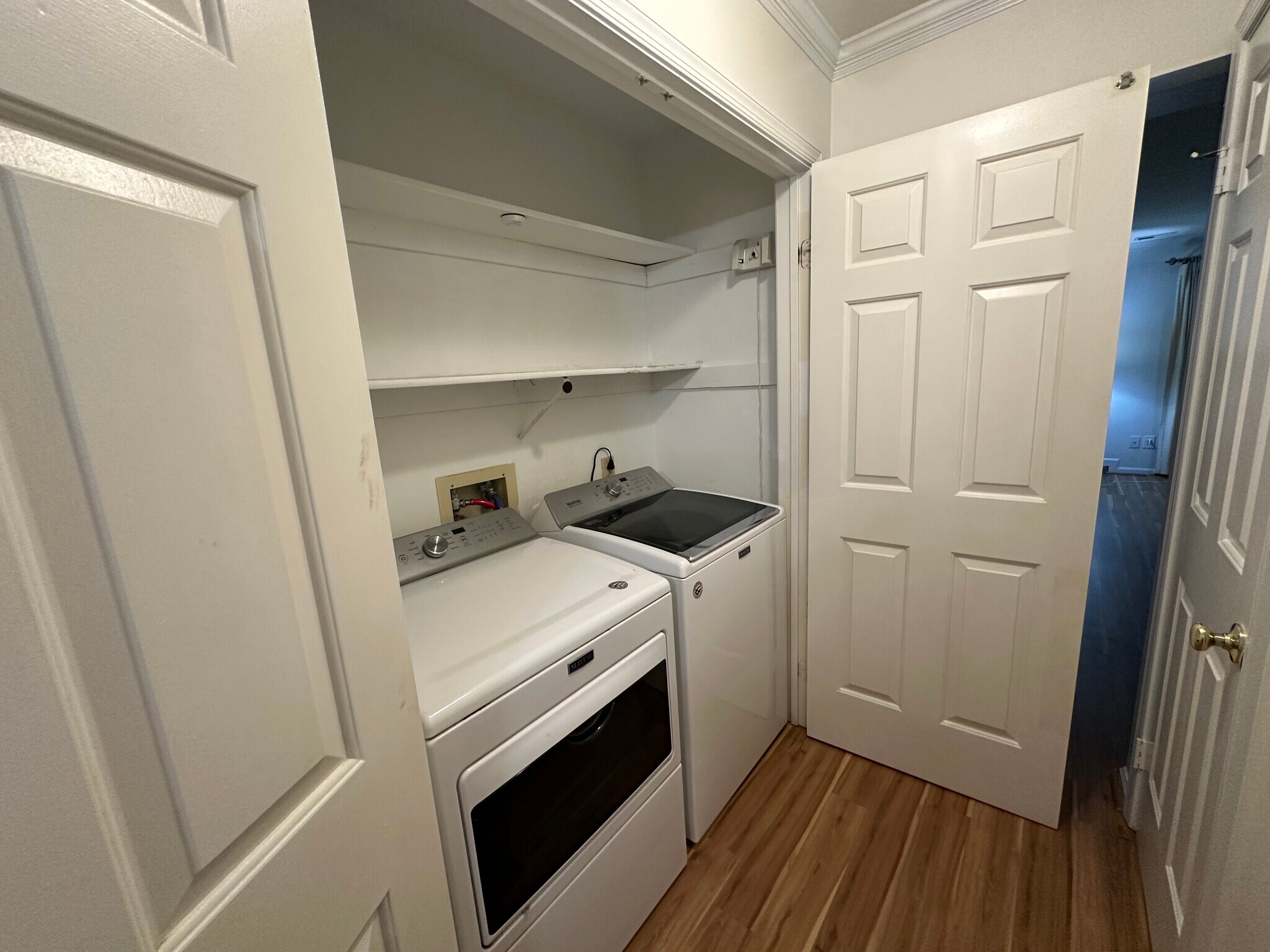 Laundry - 4629 Truman Ln