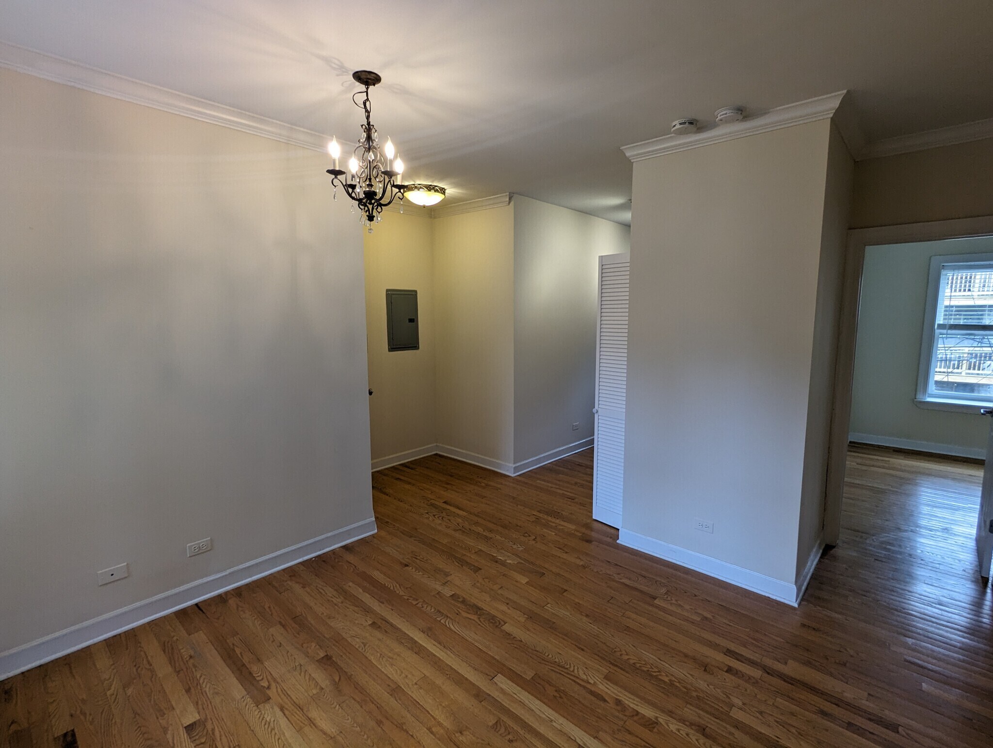 Building Photo - 3244 N Clifton Ave