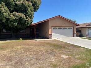 Building Photo - Charming 3-Bed, 2-Bath Home – Comfort, Sty...