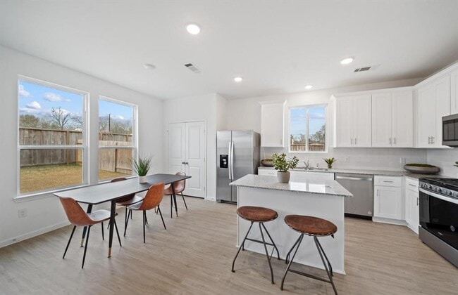 Building Photo - 24612 Applewood Crst Ln