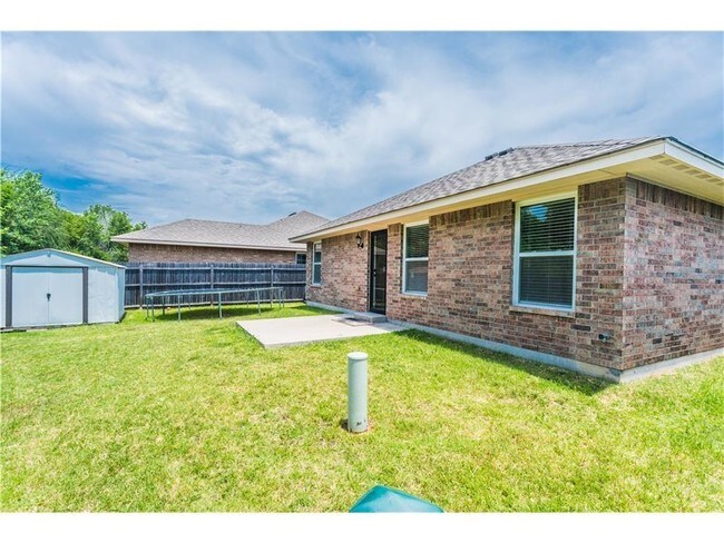 Building Photo - 309 Spring Creek Rd