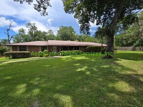 Building Photo - Huge home on acreage with Greenhouse and P...