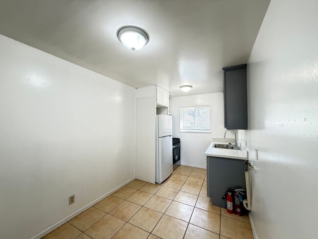 Building Photo - 4100-4106 S 41st Street