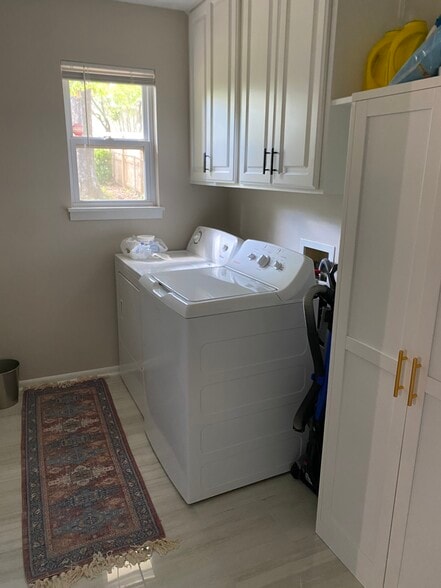 Laundry - 1420 Marlyn Dr