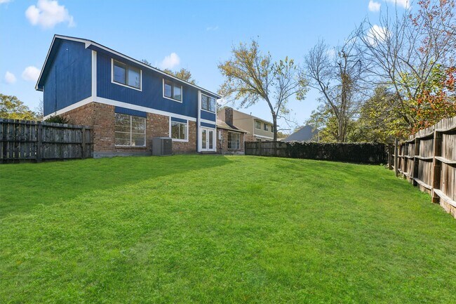 Building Photo - 3223 Deer Valley Dr