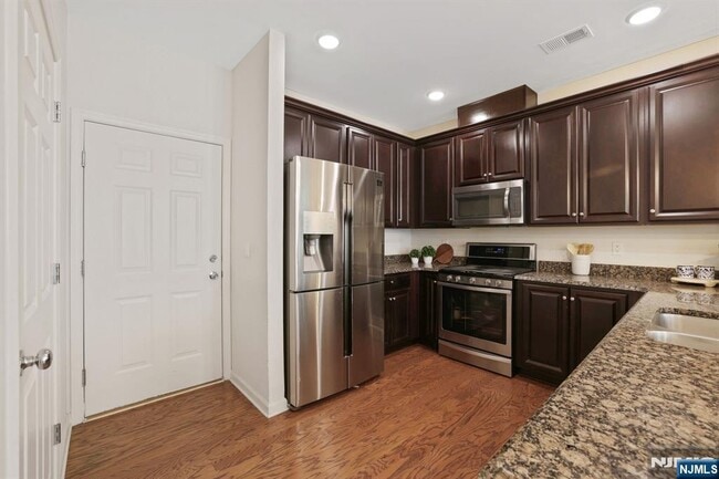 Building Photo - 80 Wesmont Drive