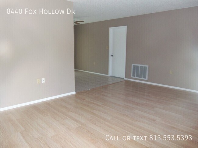 Building Photo - 8440 Fox Hollow Dr