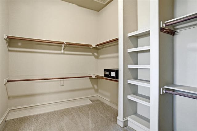 Building Photo - 301 Watermere Dr