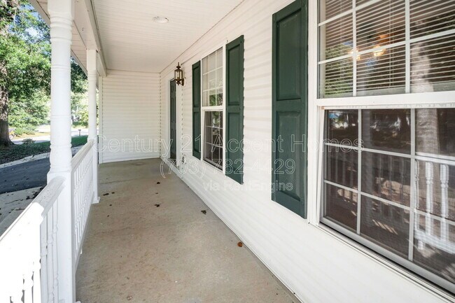 Building Photo - 16 Twin Lake Ct