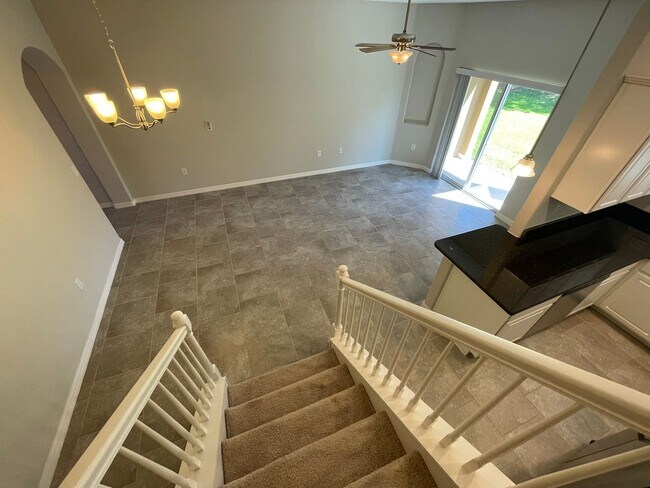 Building Photo - 2 Bedroom, 2.5 Bathroom Townhome in Grande Champions