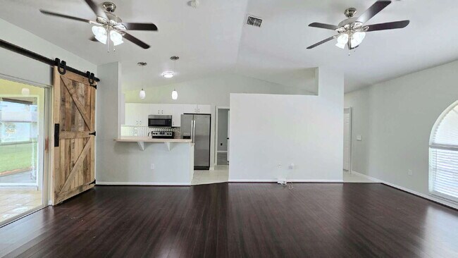 Building Photo - 8013 Sandpiper Rd
